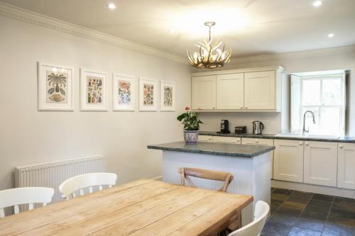 Luss Cottages at Loch Lomond Arms Hotel - main image