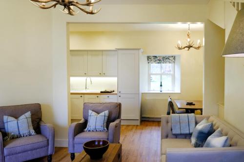 Luss Cottages at Loch Lomond Arms Hotel - image 5