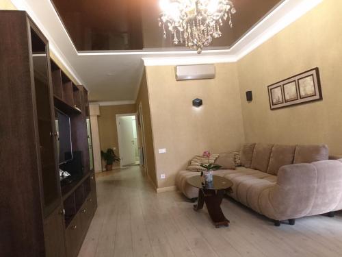 

Pirosmani home