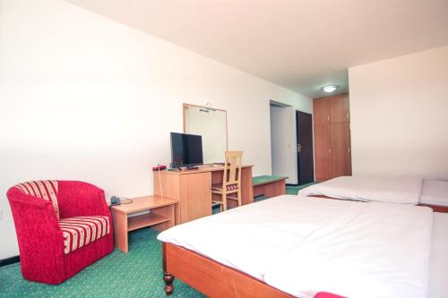 Hotel Grand - image 4