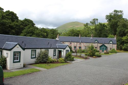 Luss Cottages at Loch Lomond Arms Hotel - image 2