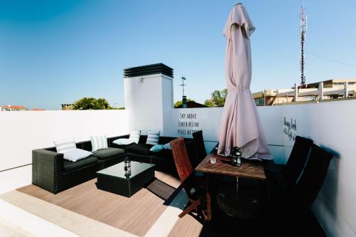 ระเบียง/ชานเรือน, Lisbon South Hostel in อัลมาดา