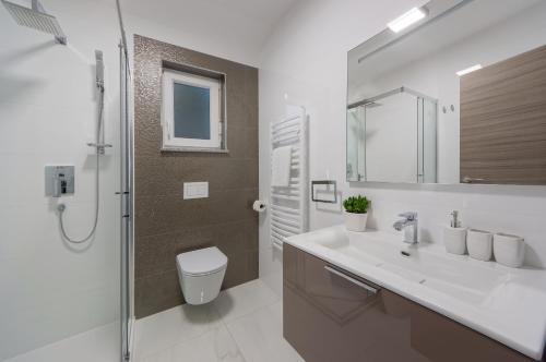 Viras Luxury Holiday - image 7