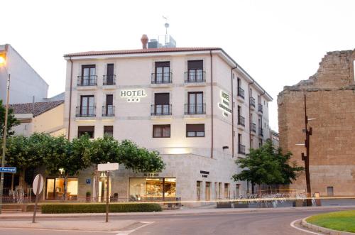 Hotel Puerta Ciudad Rodrigo, Ciudad-Rodrigo bei Traguntia