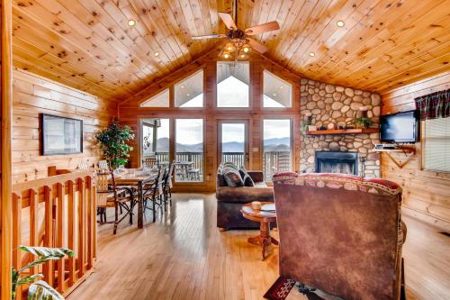 Cozy Haven Cabin - image 2