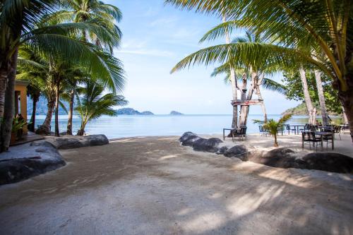 %name Montana Villa Beachfront Koh Chang เกาะช้าง