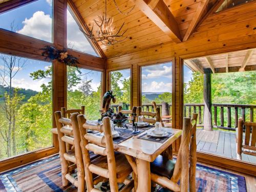 Amazing Grace Cabin - image 13