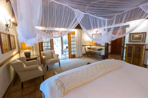 Thornybush Waterside Lodge