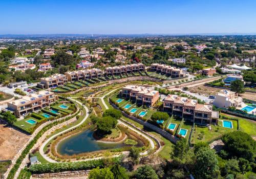 ทัศนียภาพภายนอกโรงแรม, Vale de Milho Village in วาเล เด เซนเตียเนส