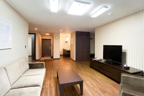 Mayhills Suite