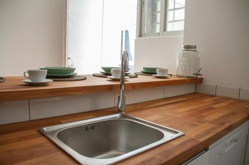 Double or Twin Room with Private Bathroom image 7