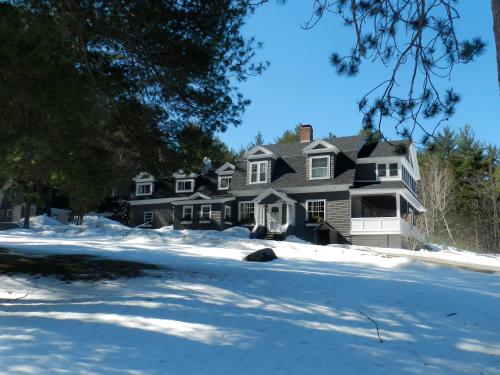Snowvillage Inn
