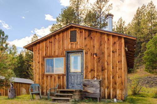 Mountaineer Cabin