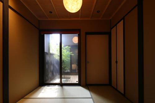 Tsumugi Shimabaraomon Kyoto