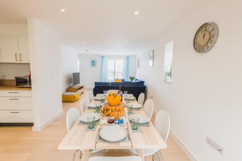 Facilities, Tolcarne Townhouse by the sea in Newquay Tretherras