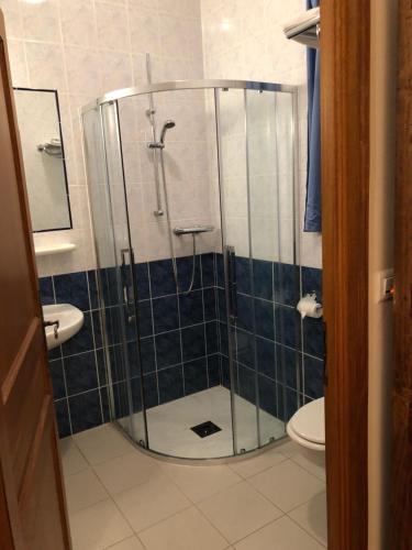 Fürdőszoba, La Ferme de Mezoutre in Vironchaux