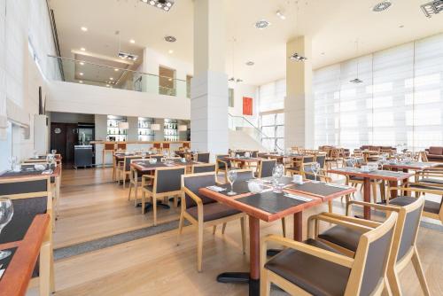 ห้องอาหาร, ยูโรสตาร์ ซาน ลาซาโร่ (Eurostars San Lazaro) in ซานตีอาโก เด กอมโปสเตลา