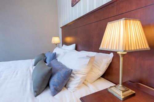 Salutation Hotel - image 8