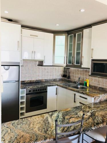 2 bedrooms, 6 beds