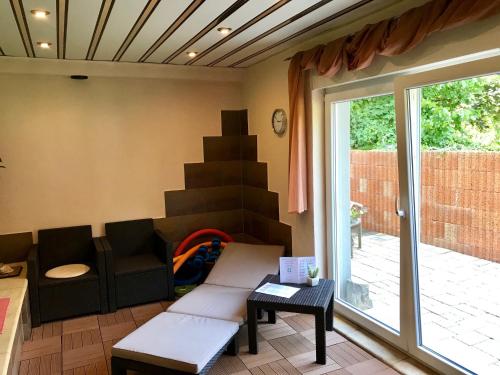 Spa, Residenz Moselzauber - Ferienwohnungen mit Pool Landschaft in 恩斯特