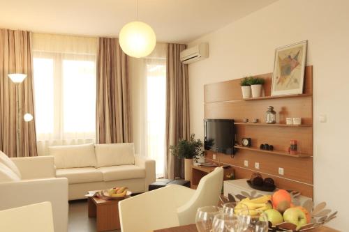 View Apartments - image 8