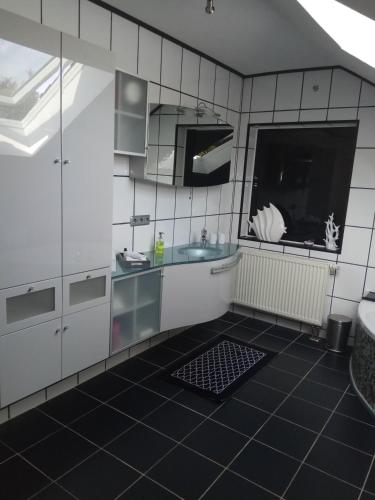 Bathroom, Ferienwohnung Henry im schonen Allgau in Westendorf (Bavaria)