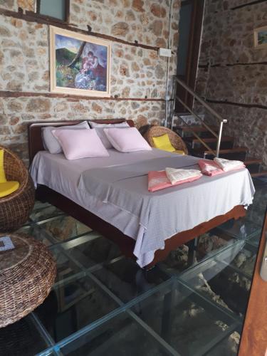 Nuci's Home glass floor in Tušemišta