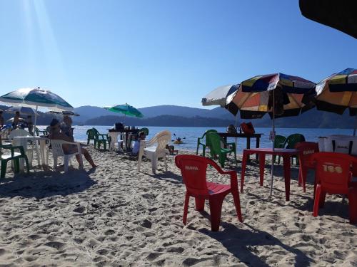 Beach, Live Hostel in Paraty Mirim