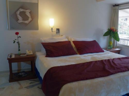 Standard Double Room image 5