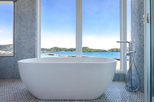 BRIGHTHOUSE in Suao Township