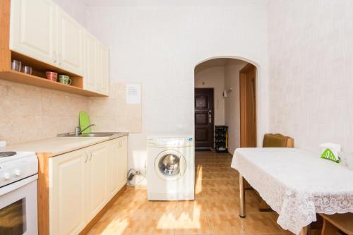Apartment near the Kraevaya hospital - image 2