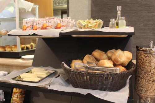 Hotel Pyramid - image 9