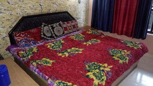 Charming Stay near Picture Palace (200m from Mall)