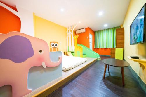 Fairytale House – Tainan, LA