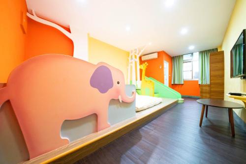 Fairytale House – Tainan, LA