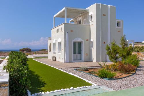 Sun and Moon Villas - image 11