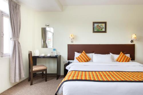 room detail thumbnail 0