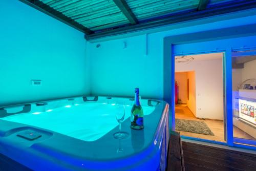 Alena apartment with jacuzzi, Сплит (фото 4)