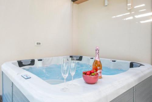 Alena apartment with jacuzzi, Сплит (фото 10)