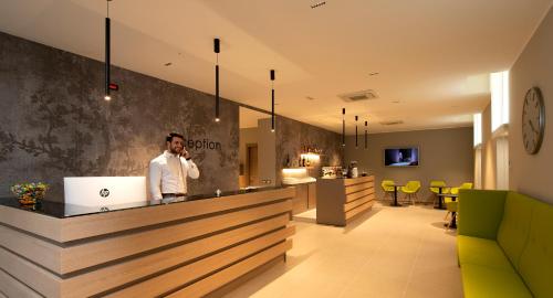 Hotel H21, Milan