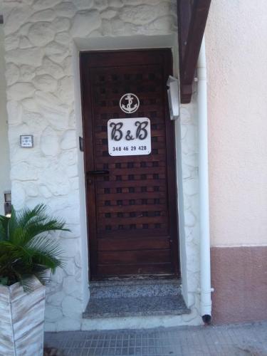  Bed and Breakfast Dolly, Pension in SantʼAntìoco