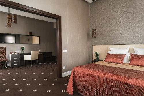 Ark Palace Hotel - image 9