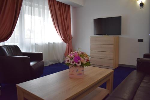 Hotel Europolis - image 10