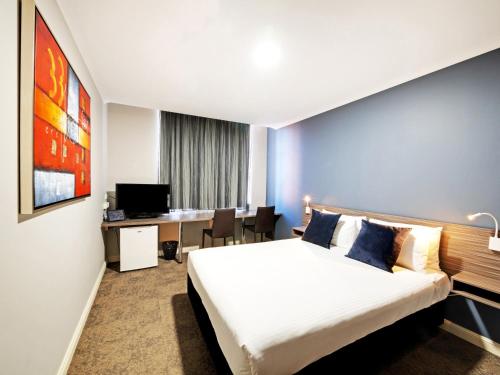28 Hotel - image 2