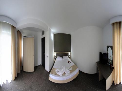 Hotel Solymar – Mangalia, CA