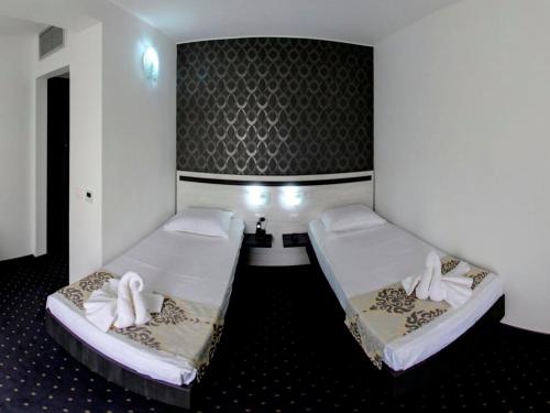 Hotel Solymar – Mangalia, CA