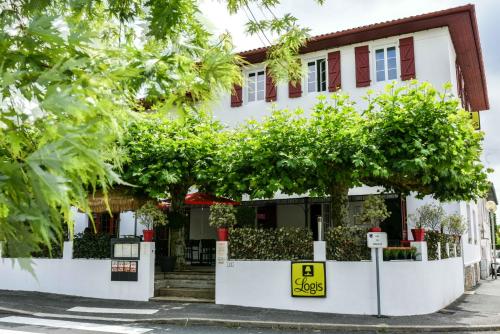 Hotel Auberge l'Estanquet - 출입구
