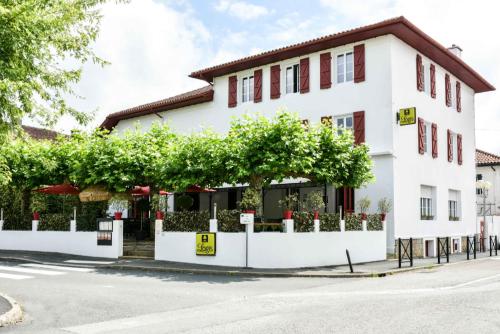 Hotel Auberge l'Estanquet - 출입구