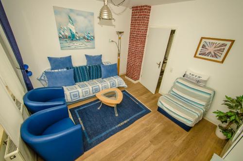 One-Bedroom Apartment with Balcony