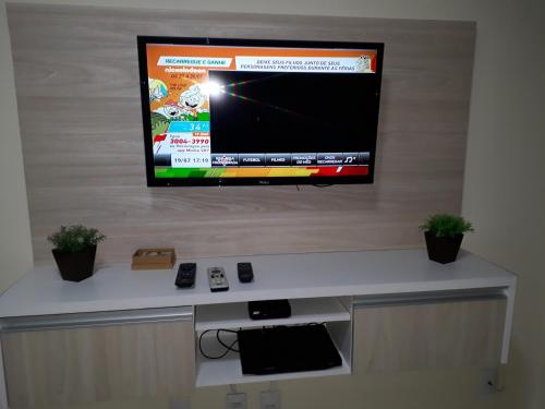 One-Bedroom Apartment image 6